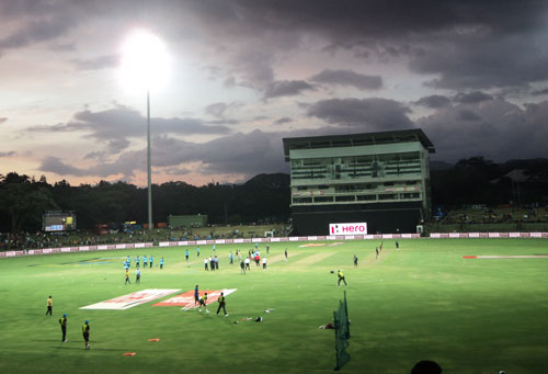 bright-led-flood-lights-for-cricket-fields