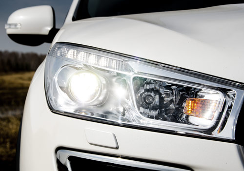 car-LED-headlight-flickering