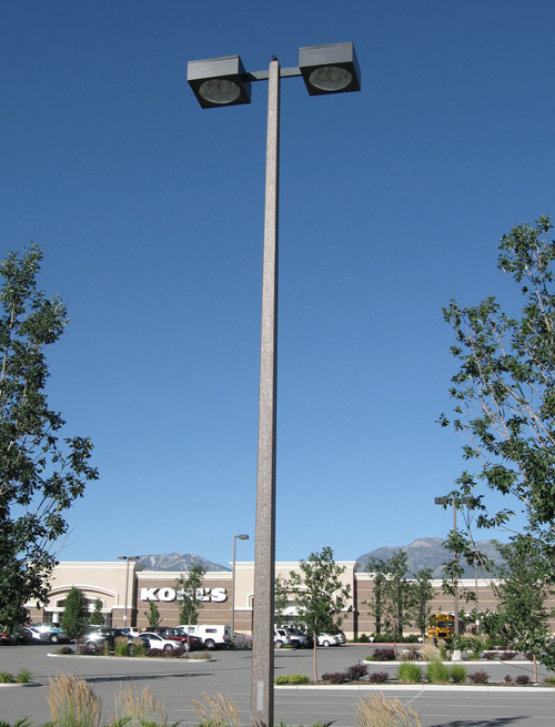 common-parking-lot-light-pole-height